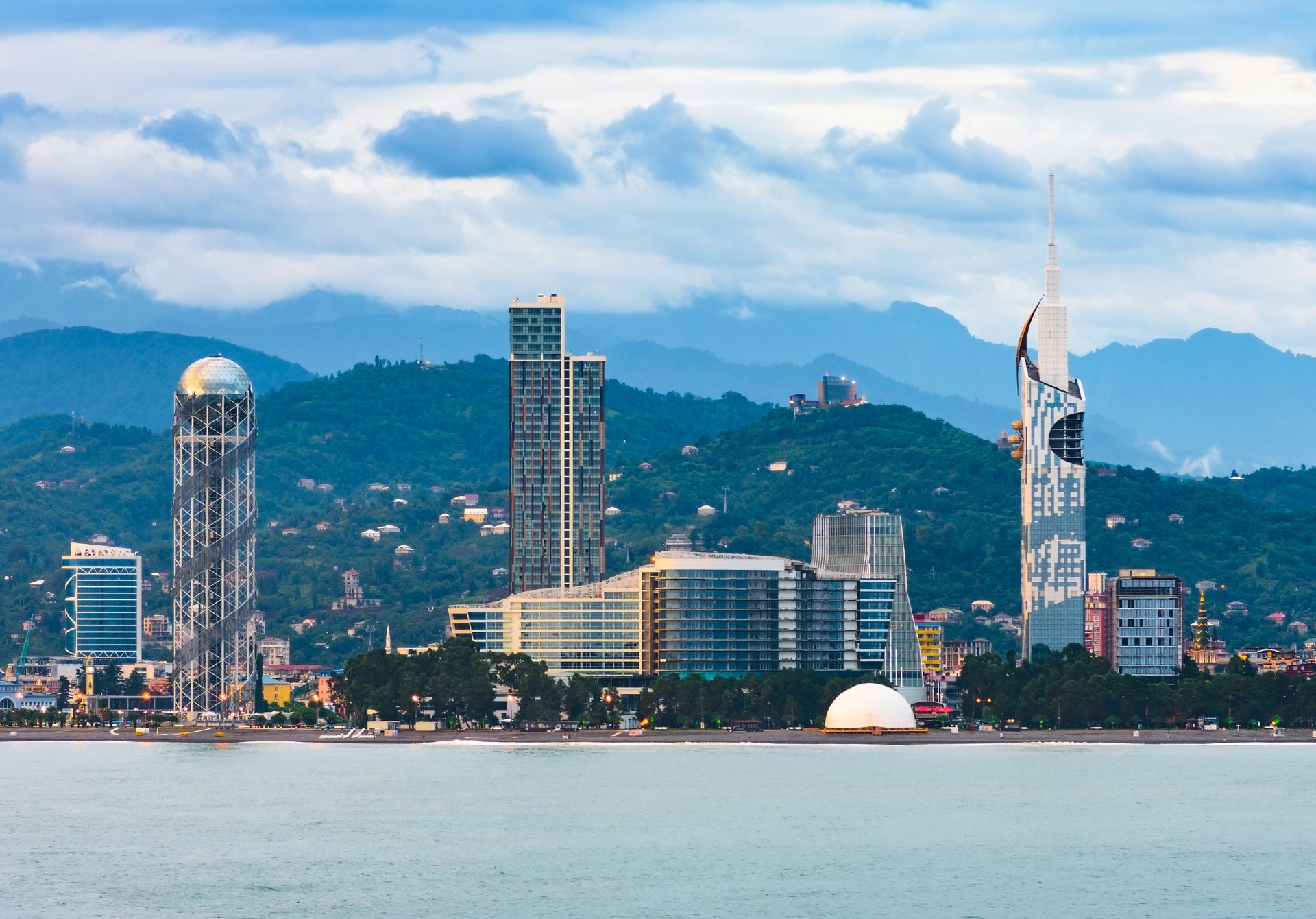 10 Luxury Hotels in Batumi
