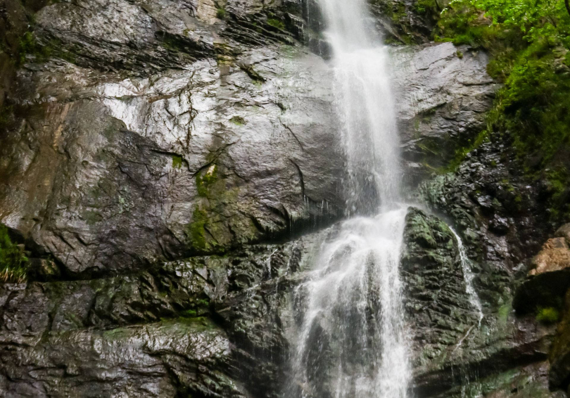 Makhuntseti Waterfall